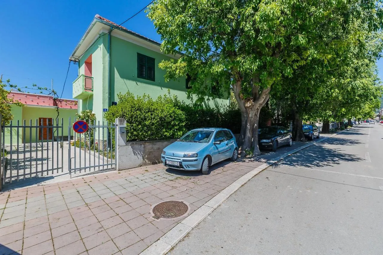 Apartments Jelen Kaštela
