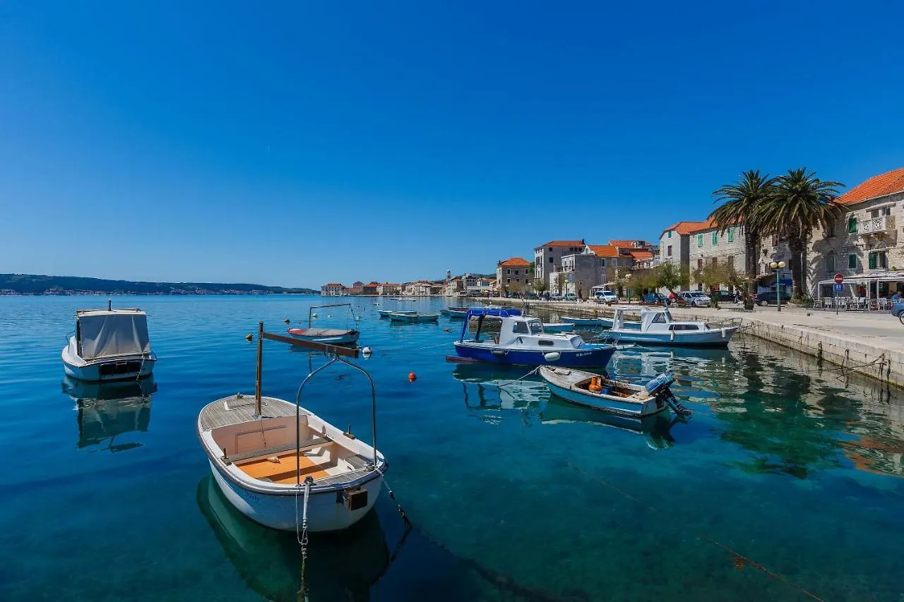 Apartments Jelen Kastela